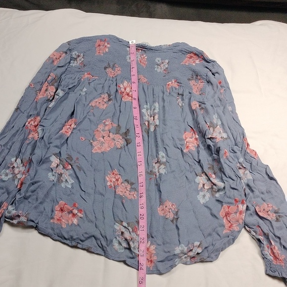 Lucky Brand women's long sleeved blouse size medium - Picture 9 of 12